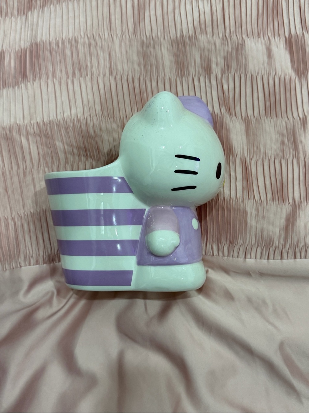 Hello kitty toilet brush holder